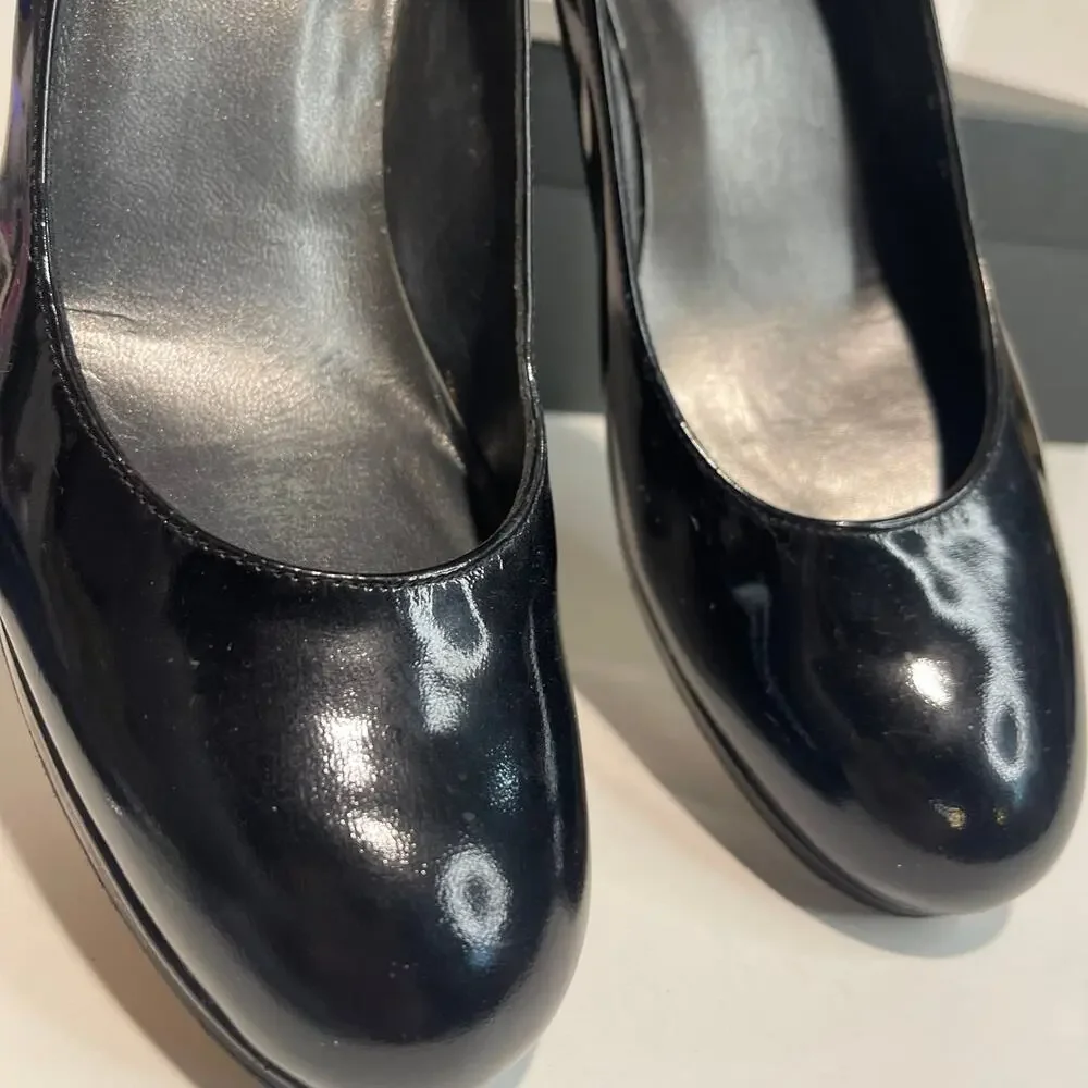 Stuart Weitzman Patent Leather Heels Size  8